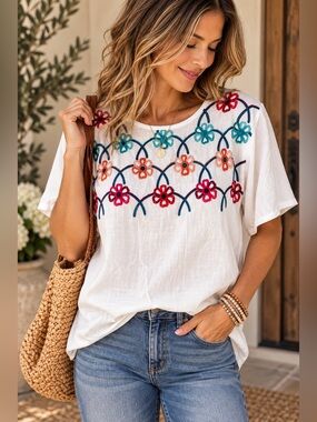 NWT White Floral Embroidered Boho Blouse S/M